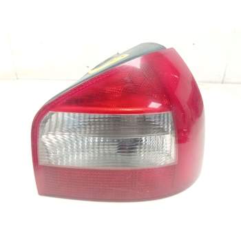 PILOTO TRASERO DERECHO 8L0945096B 