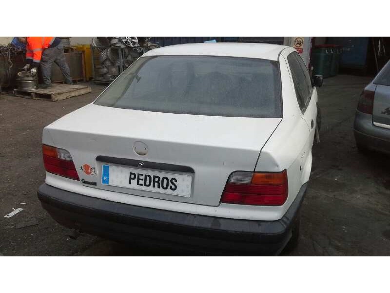 bmw serie 3 berlina (e36) del año 1993