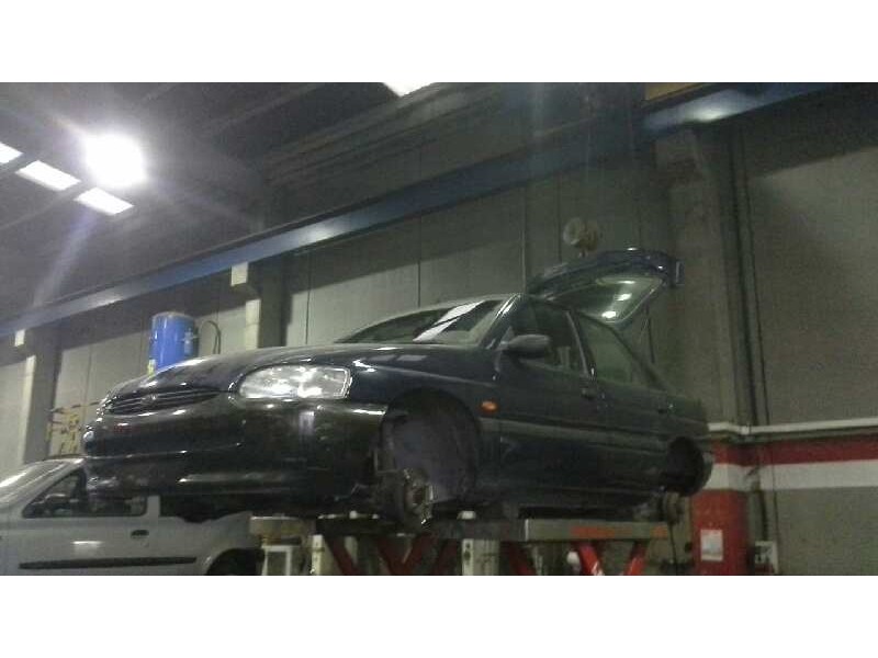 ford escort berlina/turnier del año 1995