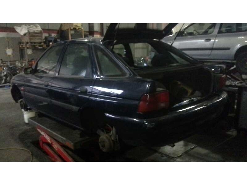 ford escort berlina/turnier del año 1995