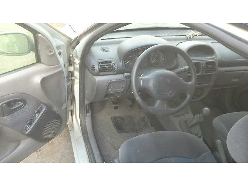 renault clio ii fase i (b/cbo) del año 2000