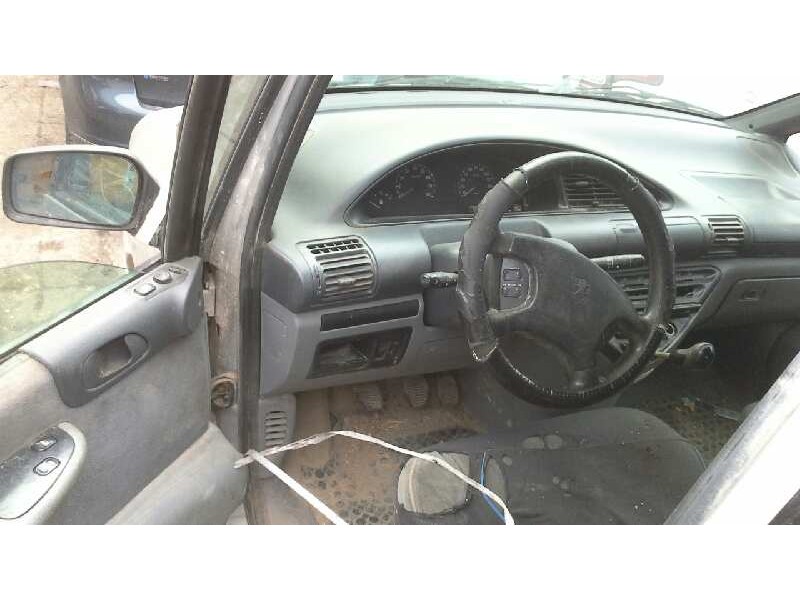 peugeot 806 del año 2000