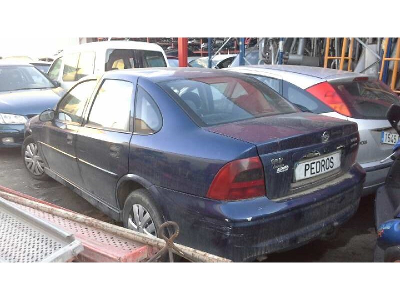 opel vectra b berlina del año 1999