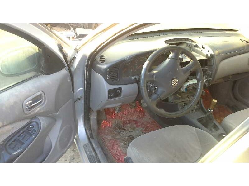 nissan almera (n16/e) del año 2001