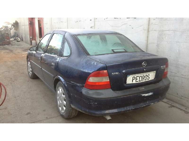 opel vectra b berlina del año 1998