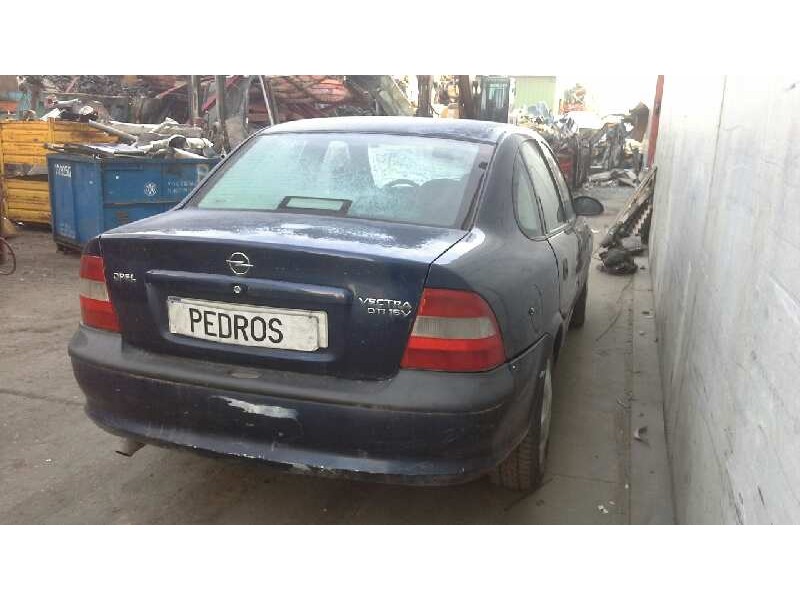 opel vectra b berlina del año 1998