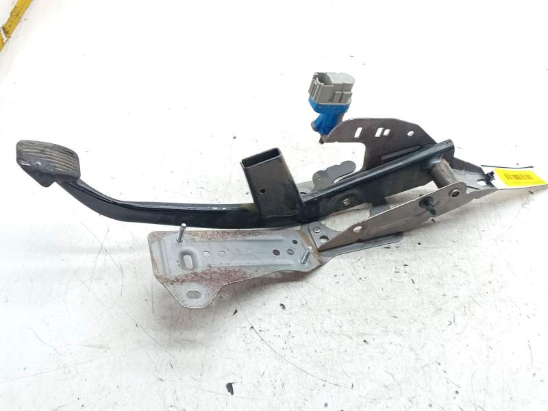 Recambio de pedal freno para ford transit connect monospace 1.6 tdci referencia OEM IAM AV612467  