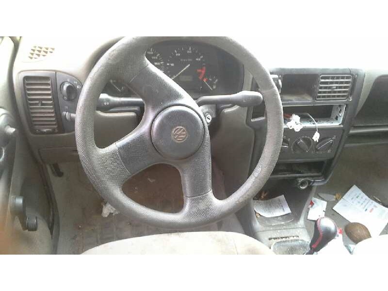 volkswagen polo berlina (6n1) del año 1997