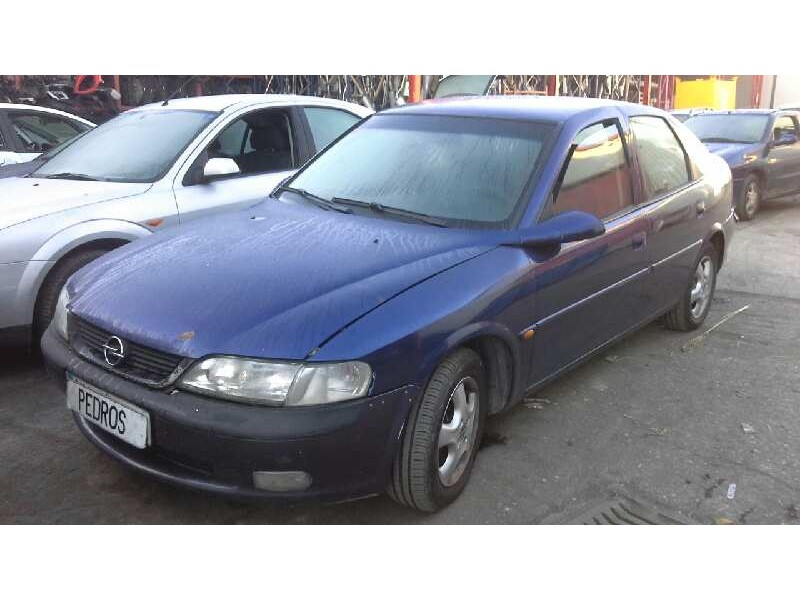 opel vectra b berlina del año 1996