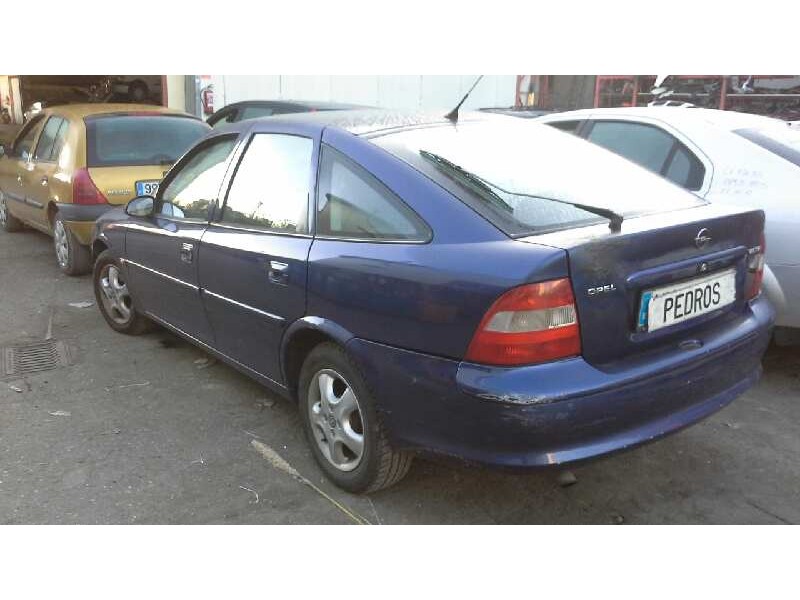 opel vectra b berlina del año 1996