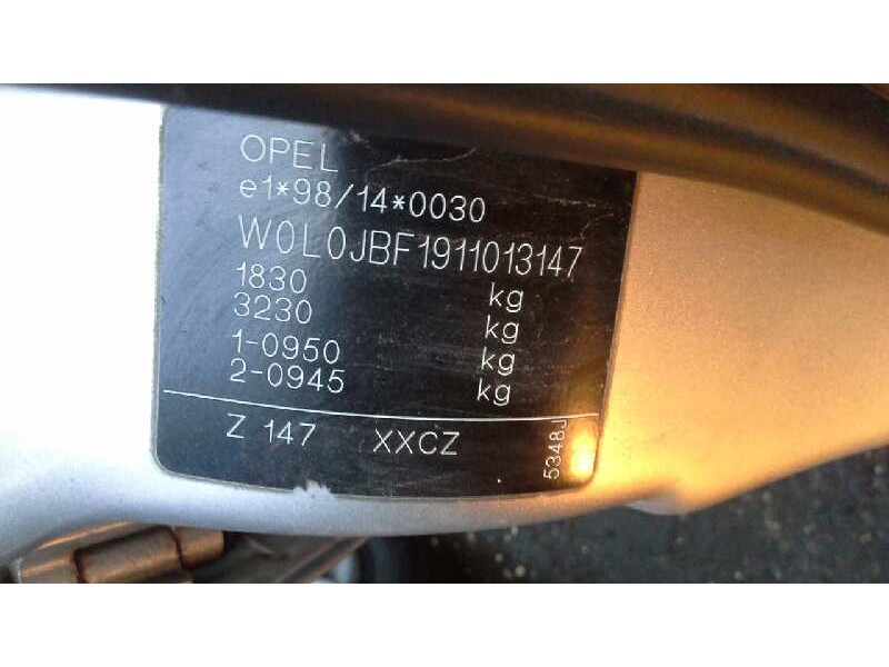 opel vectra b berlina del año 2000