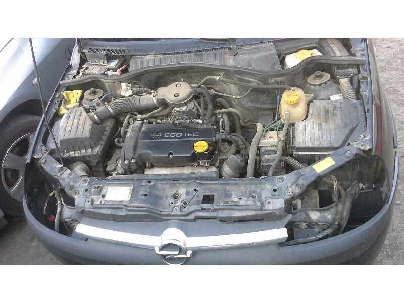opel corsa c del año 2003