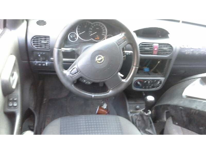 opel corsa c del año 2003