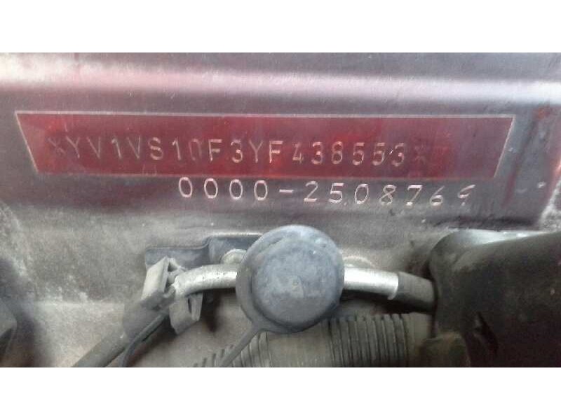 volvo s40 berlina del año 1999