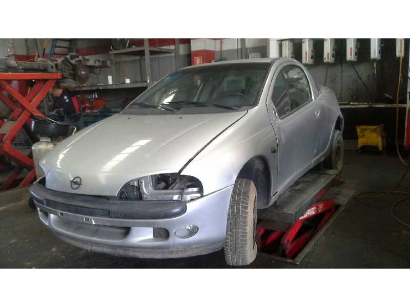 opel tigra del año 2000