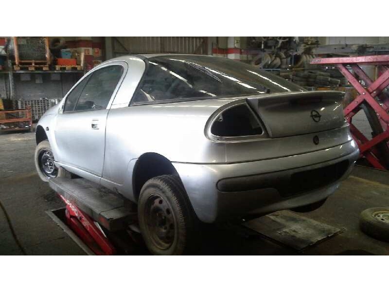 opel tigra del año 2000