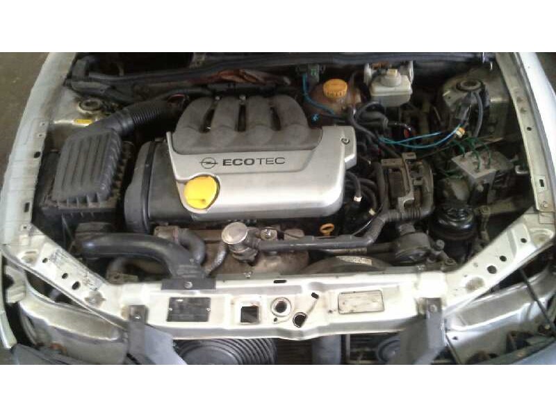 opel tigra del año 2000