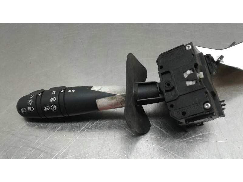 Recambio de mando luces para renault clio ii fase i (b/cbo) referencia OEM IAM 121944 8201167992. 90460