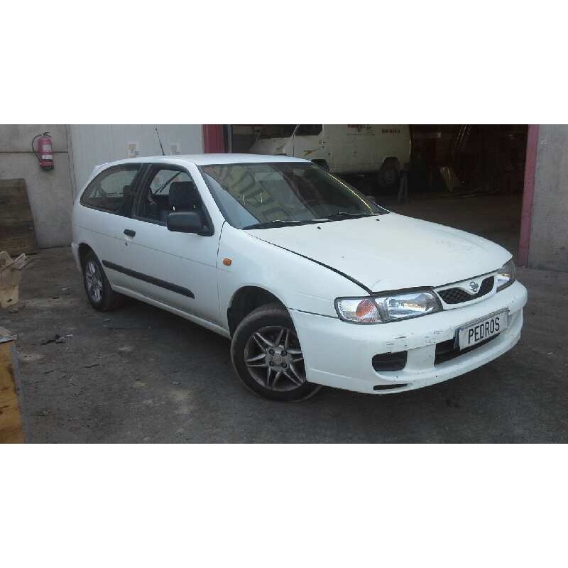 nissan almera (n15) del año 2000