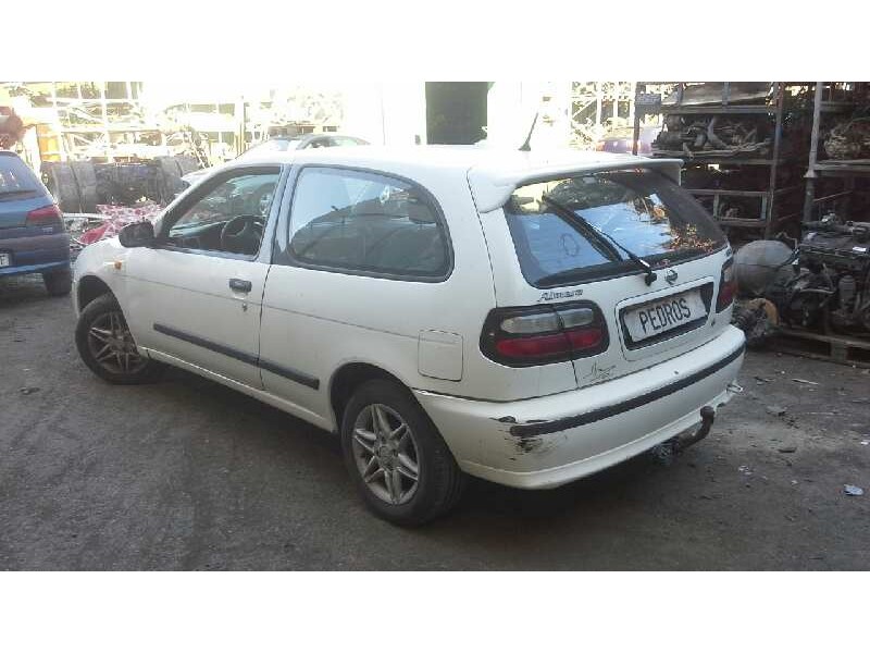 nissan almera (n15) del año 2000