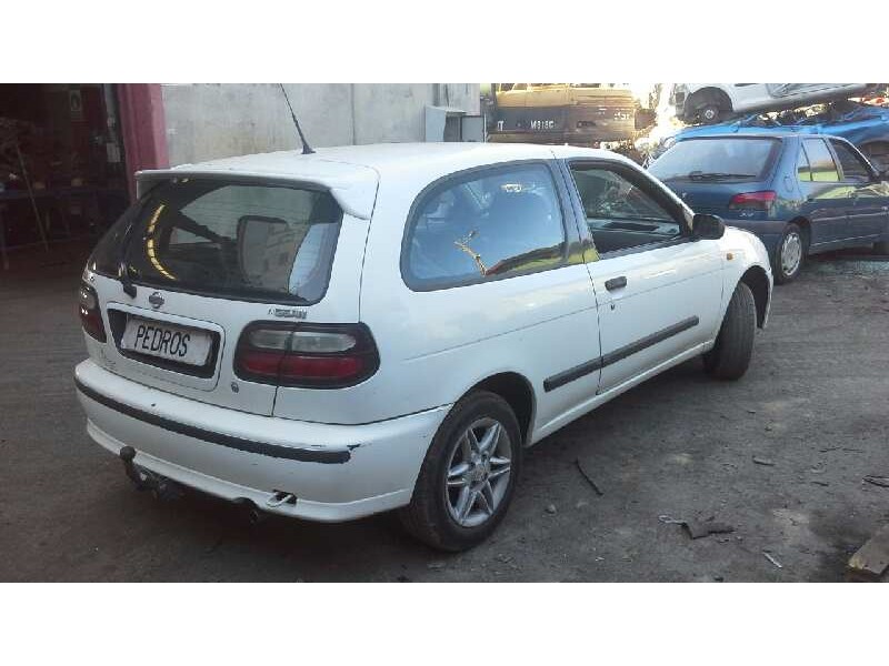 nissan almera (n15) del año 2000