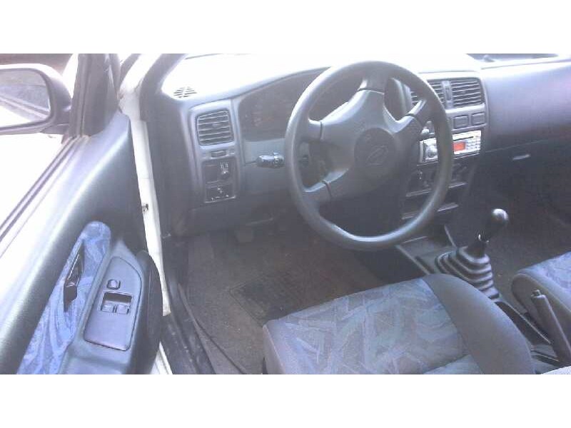 nissan almera (n15) del año 2000