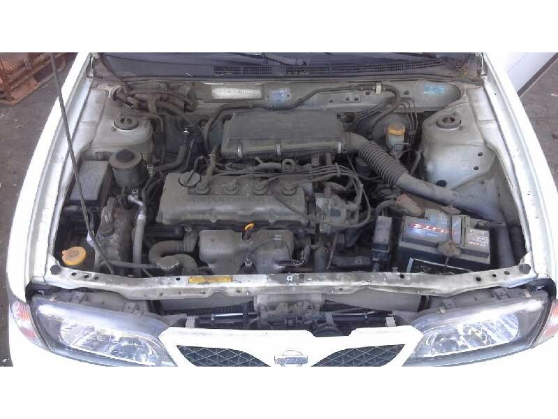 nissan almera (n15) del año 2000