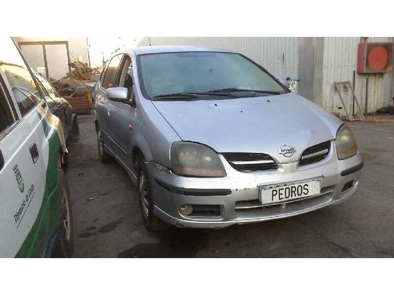 nissan almera tino (v10m) del año 2001