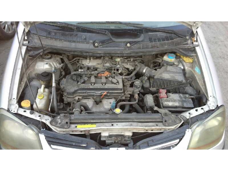 nissan almera tino (v10m) del año 2001