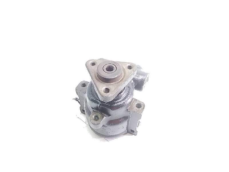 Recambio de bomba servodireccion para ford fiesta berl./courier 1.1 cat referencia OEM IAM   90501
