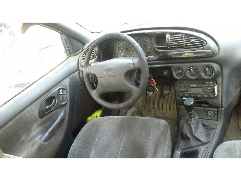 ford mondeo berlina (gd) del año 1996