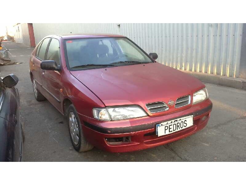 nissan primera berlina (p11) del año 1996