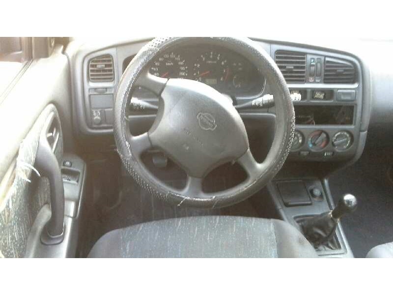 nissan primera berlina (p11) del año 1996