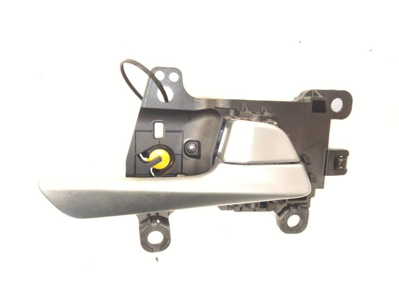 Recambio de maneta interior delantera derecha para hyundai tucson (tl, tle) 2.0 crdi referencia OEM IAM 82620D7010  