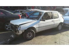 peugeot 205 berlina del año 1989