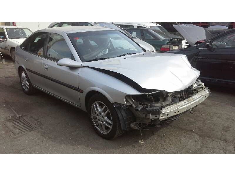 opel vectra b berlina del año 1998