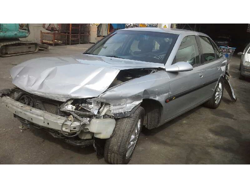 opel vectra b berlina del año 1998