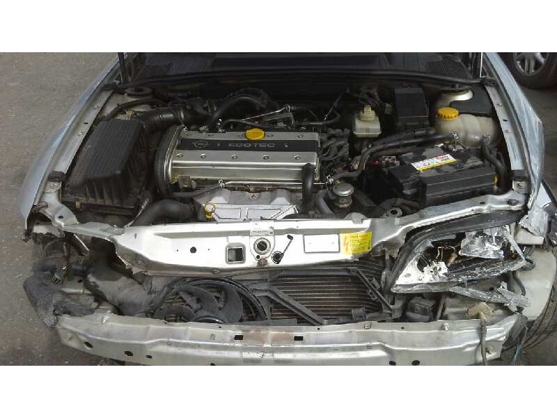 opel vectra b berlina del año 1998