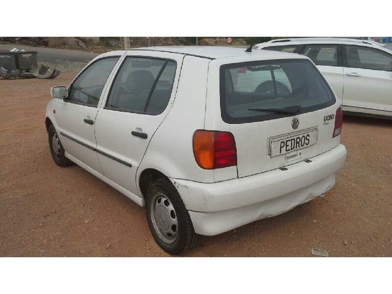 volkswagen polo berlina (6n1) del año 1996