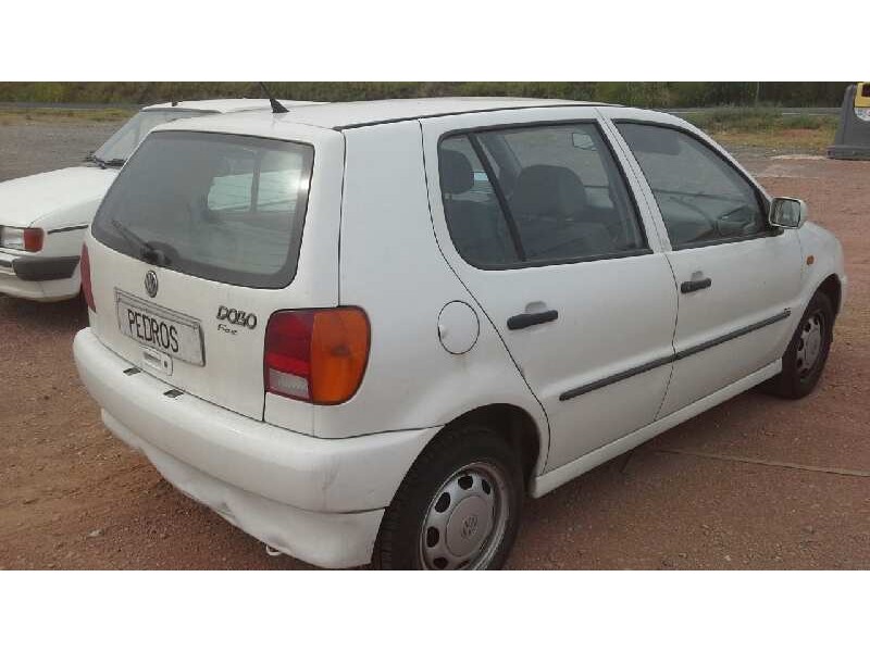 volkswagen polo berlina (6n1) del año 1996