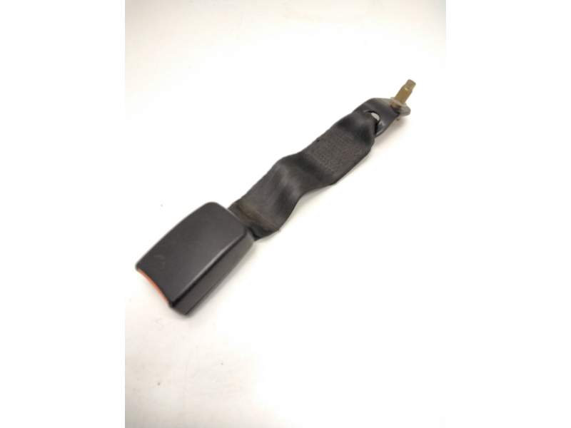 Recambio de enganche cinturon trasero izquierdo para nissan terrano ii (r20) 2.7 td 4wd referencia OEM IAM 888420F010  