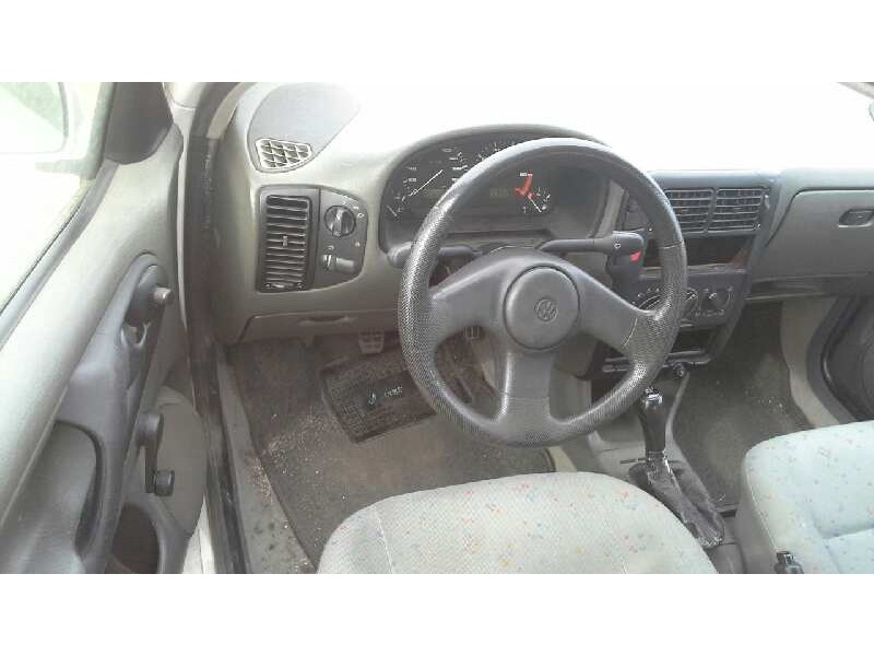 volkswagen polo berlina (6n1) del año 1996