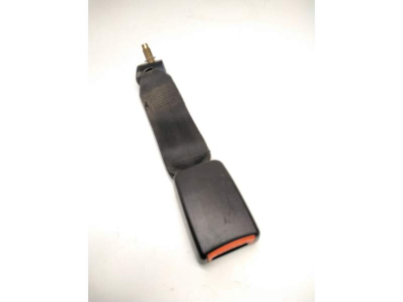 Recambio de enganche cinturon trasero izquierdo para nissan terrano ii (r20) 2.7 td 4wd referencia OEM IAM 888420F010  