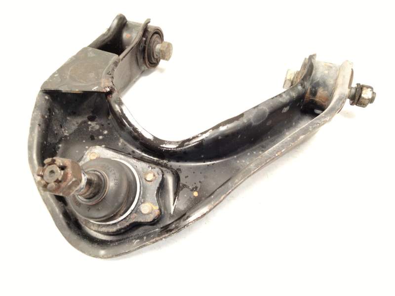 Recambio de brazo suspension superior delantero izquierdo para renault maxity referencia OEM IAM 5001871612  