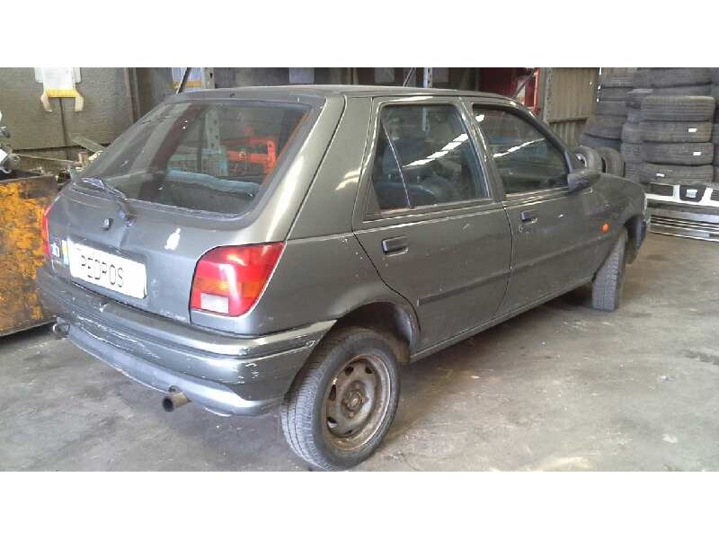 ford fiesta berlina (dx) del año 1995