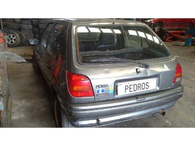 ford fiesta berlina (dx) del año 1995