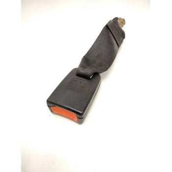Recambio de enganche cinturon trasero izquierdo para nissan terrano ii (r20) 2.7 td 4wd referencia OEM IAM 888420F010  