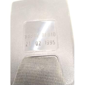 Recambio de enganche cinturon trasero izquierdo para nissan terrano ii (r20) 2.7 td 4wd referencia OEM IAM 888420F010  