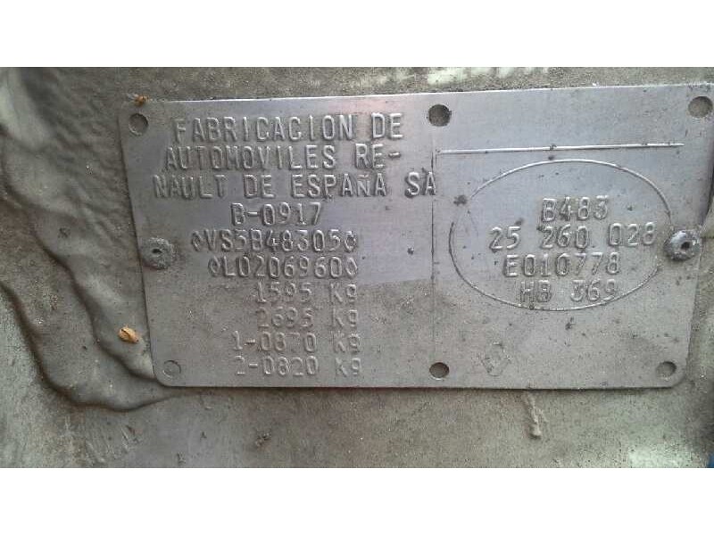 renault 21 berlina (b/l48) del año 1990