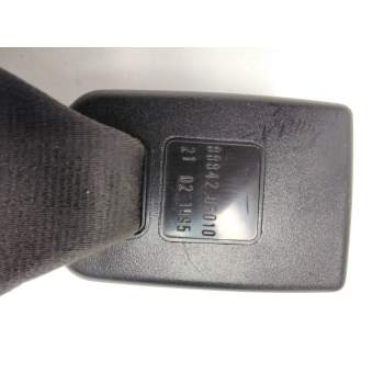 Recambio de enganche cinturon trasero izquierdo para nissan terrano ii (r20) 2.7 td 4wd referencia OEM IAM 888420F010  